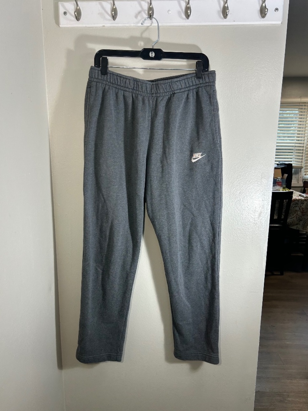 Nike Men’s Gray Fleece Sweatpants XL Straight Leg Solid Pockets Drawstring
